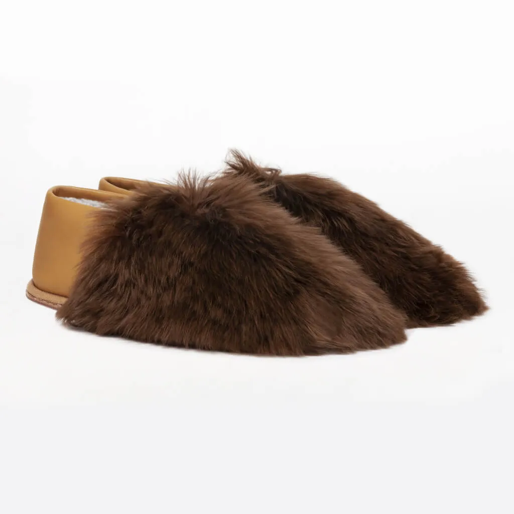 ETHICALLY AND CRUELTY FREE ALPACA FUR SLIPPERS IN CHOCOLATE