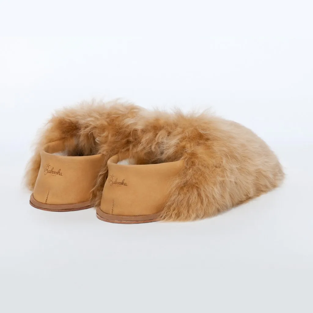 ETHICALLY AND CRUELTY FREE ALPACA SLIPPERS IN BROWN/BEIGE