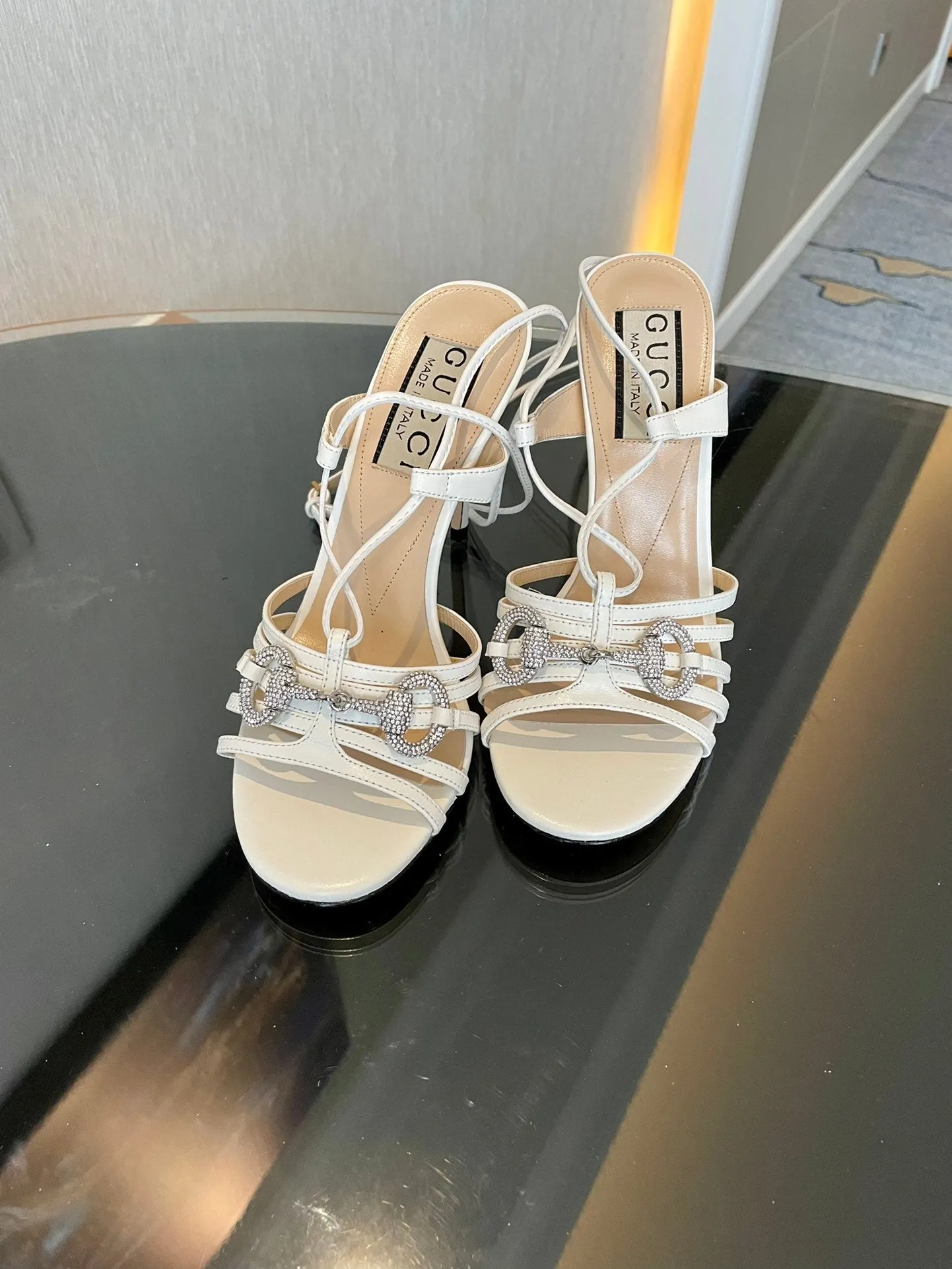 GG CRYSTAL HORSEBIT SANDAL CREAMY WHITE LAMBSKIN