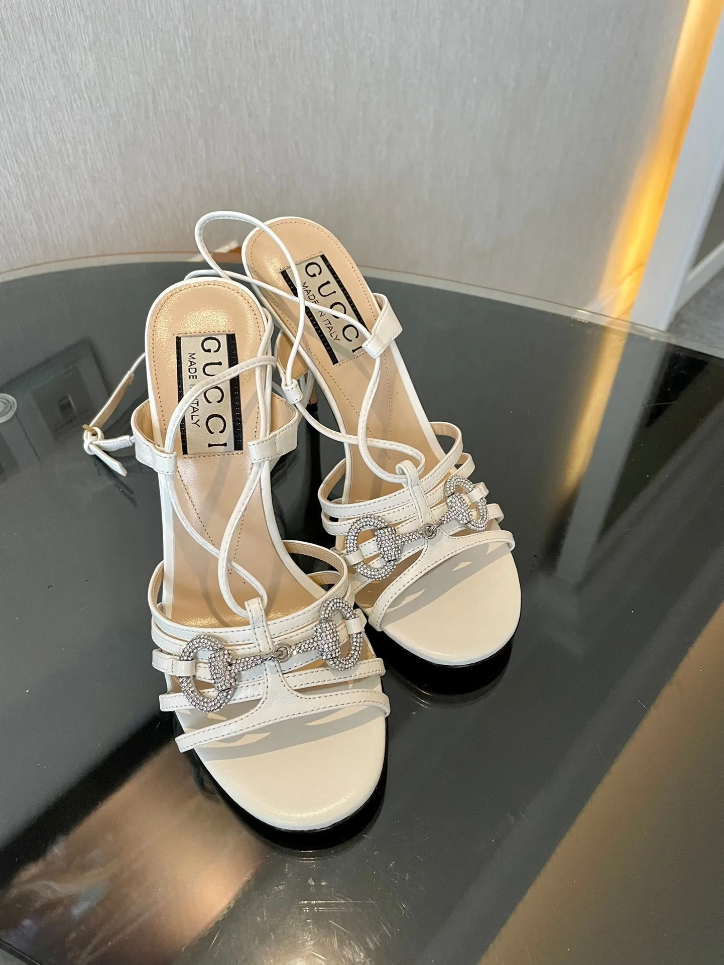 GG CRYSTAL HORSEBIT SANDAL CREAMY WHITE LAMBSKIN