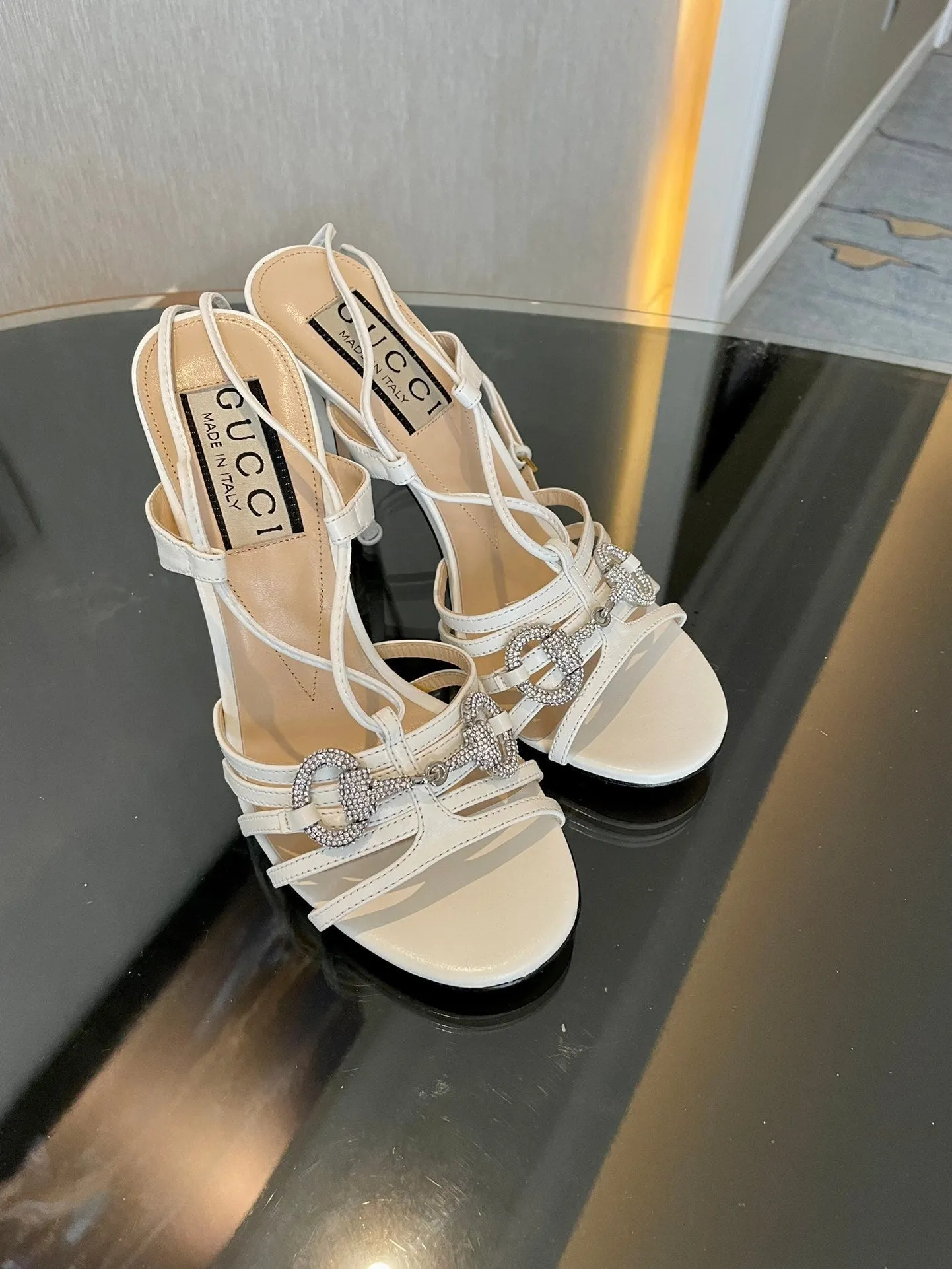 GG CRYSTAL HORSEBIT SANDAL CREAMY WHITE LAMBSKIN