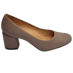 Mabel 14 Nubuck Pump Taupe