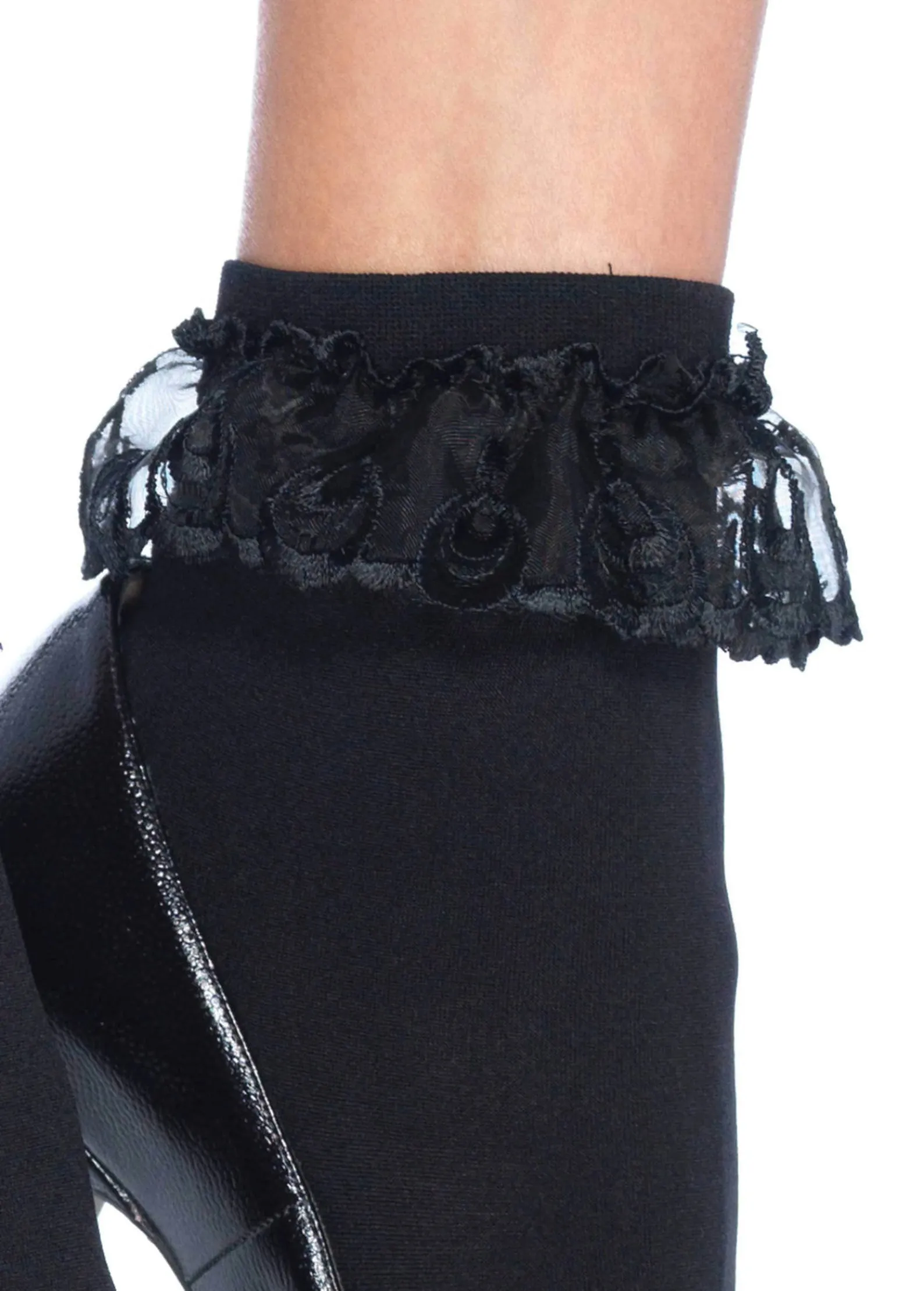 Ruffle Anklet Socks in Black