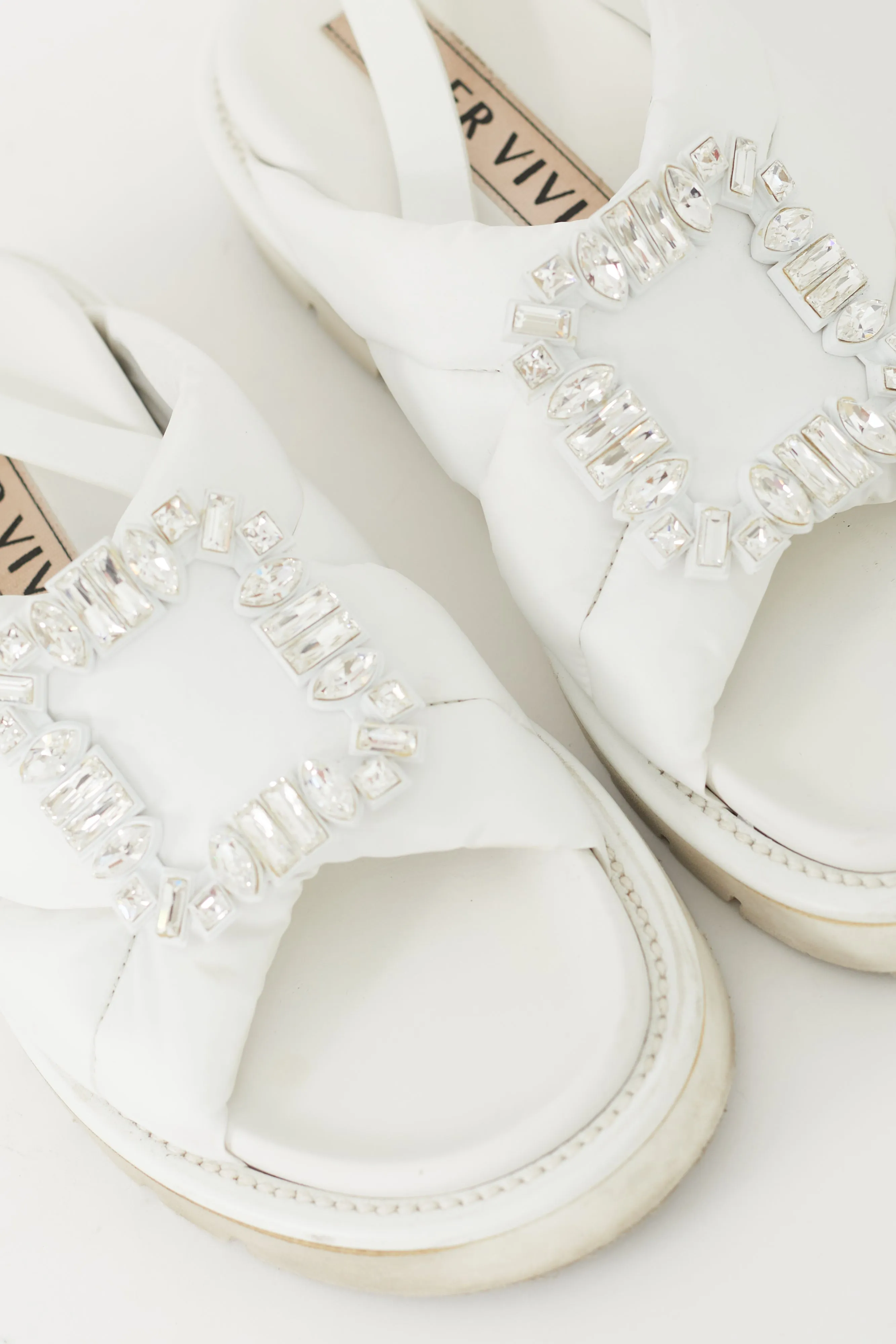 White Viv' Winter Strass Buckle Sandal